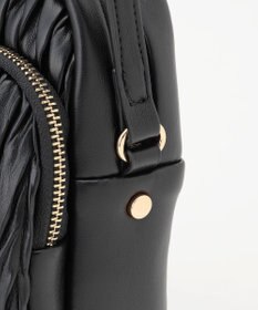 LA BAGAGERIE ランダムプリーツショルダーバッグ タテ