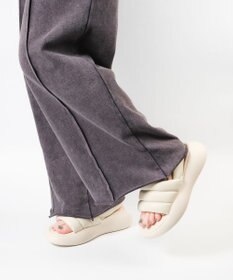 STEVE MADDEN HEADWAY バックストラップ厚底パフィーサンダル