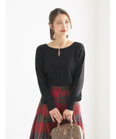 Te chichi スクエアチャームキーネックプルオーバー