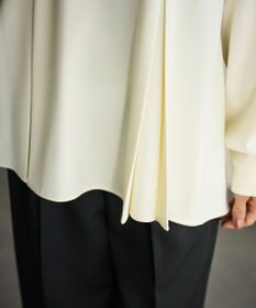 #Newans 〈亀恭子さんコラボ〉パネルタックAラインブラウス