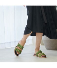 MODE ET JACOMO <carino>プリーツスポンジサンダル