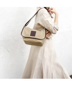 Regalo Felice 【超軽量 / ペットボトルも入る】かぶせ付きショルダー / REGALO