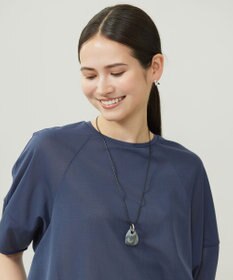 自由区 【カタログ掲載】ソフトトライアングル ネックレス グレー