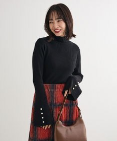 Green Parks ・ｓｗｉｎｇ　ｂｙ　袖パールボタンフレアリブニット