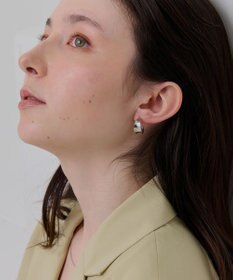 Phoebe ≪WEB限定≫【金属アレルギー対応】エンフォルドフープピアス　シルバー/サージカルステンレス