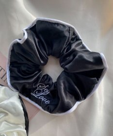 WEGO LBIGロゴ刺繍シュシュ