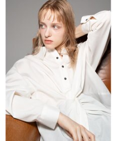 Te chichi ツイストデザインシャツ《2025Autumn catalog vol.2 item》
