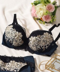 Wing 【スキマフィットブラ】　すきまを埋めてボリュームアップ　ふわふわもちもち触感　ウイング／ワコール　KB2362