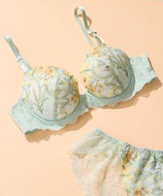 une nana cool バックスタイルまでかわいい Steppe Flower ワイヤーブラ