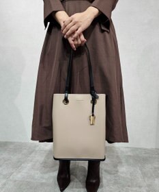 style code 【MERCURYDUO/マーキュリーデュオ】メタルアイレット　縦長トートバッグ 推し活ラージバッグ 縦長ショルダーバッグ