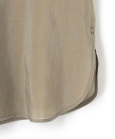 BEIGE， GENTIAN / スタンドカラーシャツ