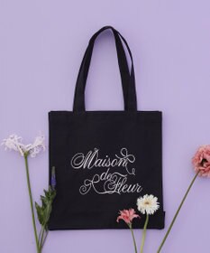 Maison de FLEUR ブランドロゴ刺繍スクエアトートバッグ