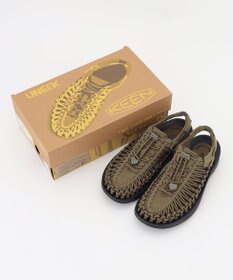 JOSEPH ABBOUD MOUNTAIN KEEN UNEEK サンダル