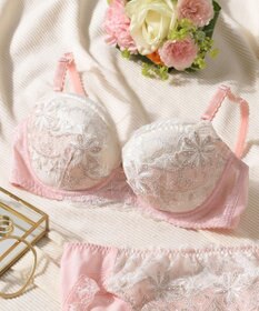 Wing 【スキマフィットブラ】　すきまを埋めてボリュームアップ　ふわふわもちもち触感　ウイング／ワコール　KB2362