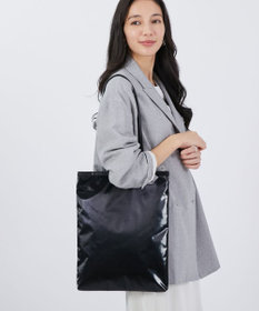 LeSportsac VERTICAL CITY TOTE/アップタウンブラックシャイン/ブラック