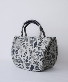 AND WOOL 筆記帳刺繍の半円バッグ