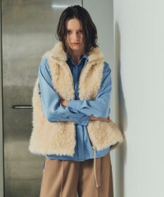 YECCA VECCA カーリーファーZIPジレ