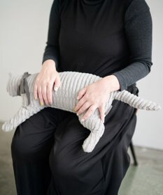 LOOM&SPOOL GRA綿毛布猫抱き枕