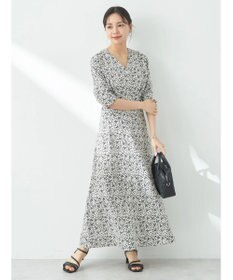 earth music&ecology 小花柄Ｖネックワンピース