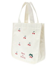 Maison de FLEUR チェリー刺繍パイピングスクエアトートバッグ