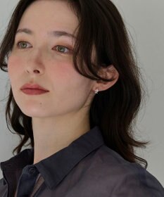 Phoebe ロマンティックビジューバタフライフープピアス　ローズゴールド