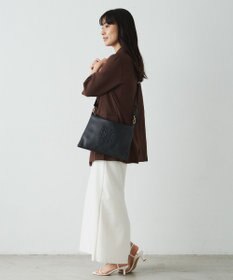 russet エンボスモノグラムショルダーバッグ(CE-1547)