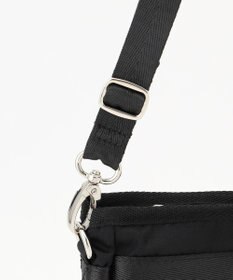 Y'SACCS テープデザイン　トラベルポシェット