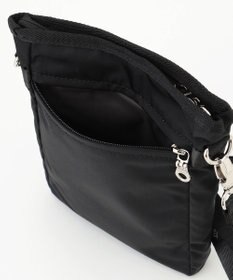 Y'SACCS テープデザイン　トラベルポシェット