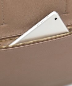 style code 【MERCURYDUO/マーキュリーデュオ】レニス　チャーム付きシンプルラージトートバッグ