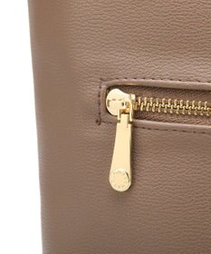 style code 【MERCURYDUO/マーキュリーデュオ】レニス　チャーム付きシンプルラージトートバッグ