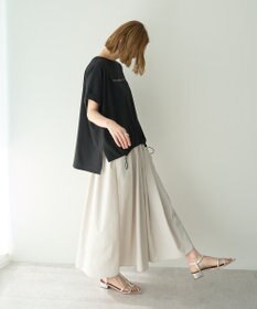 YECCA VECCA 裾ドロストデザインロゴTee