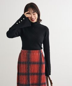 Green Parks ・ｓｗｉｎｇ　ｂｙ　袖パールボタンフレアリブニット