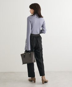 Green Parks ・ｓｗｉｎｇ　ｂｙ　袖パールボタンフレアリブニット