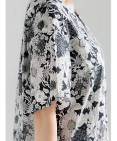 Te chichi 【LIBERTY FABRICS】Vネックフレアワンピース