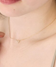 Phoebe 〈金属アレルギー対応〉Vラインミニパールネックレス　V字デザイン/小粒パール