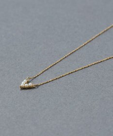 Phoebe 〈金属アレルギー対応〉Vラインミニパールネックレス　V字デザイン/小粒パール