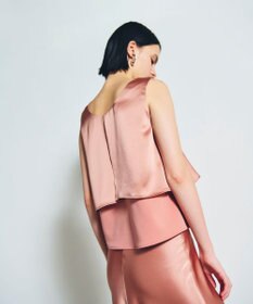 GRACE CONTINENTAL バックコンシャスサテンノースリーブ