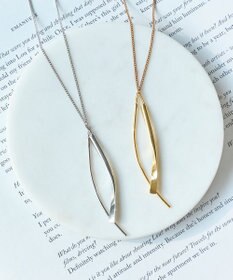 Phoebe 【金属アレルギー対応】ツインカーブYラインネックレス　ゴールド/全長:67～70cm/ニッケルフリー