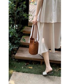 style code 大人の夏を軽やかにする 牛革 メッシュ バケットショルダー
