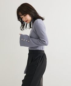 Green Parks ・ｓｗｉｎｇ　ｂｙ　袖パールボタンフレアリブニット