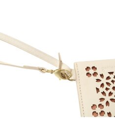 genten フラッターカットワーク パスケース