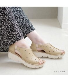 Pointer 本革 超軽量厚底パンチングサンダル