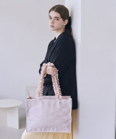 Maison de FLEUR レースフリルハンドルスクエアトートMバッグ