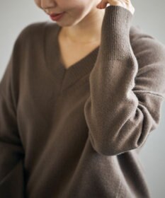 UNFILO ウールカシミヤ Vネックニット
