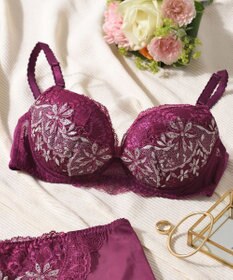 Wing 【スキマフィットブラ】　すきまを埋めてボリュームアップ　ふわふわもちもち触感　ウイング／ワコール　KB2362