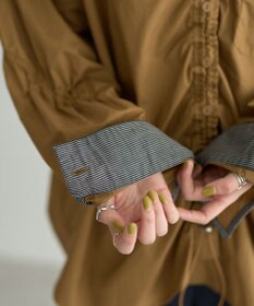 YECCA VECCA ドロストデザインギャザーシャツ