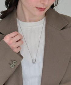 Phoebe 〈金属アレルギー対応〉メタリックホースシューネックレス　シルバー　ステンレス/馬蹄/蹄鉄/ラッキーモチーフ/ギフト/プレゼント/大ぶり