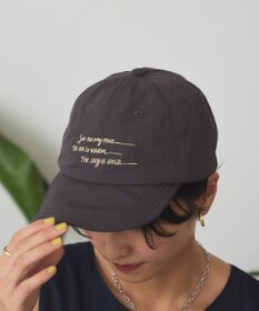 AMERICAN HOLIC 【マルチ機能】折りたたみ手描き刺繍キャップ