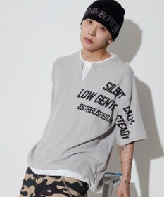 WEGO 【ユニセックス着用ITEM/MLサイズ展開】キーネックフェイクレイヤードグラフィックT（SS）
