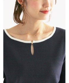 Te chichi スクエアチャームキーネックプルオーバー